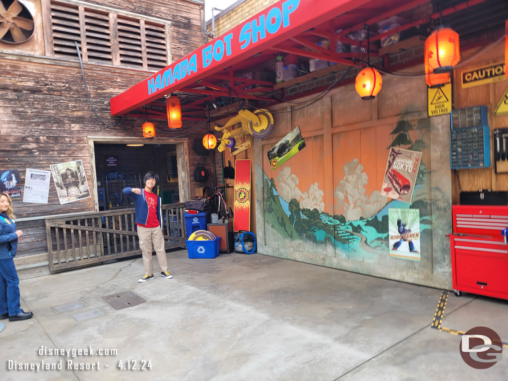 Hiro was out in San Fransokyo and posed for a picture as I walked by too. There were no guests in line to meet him.