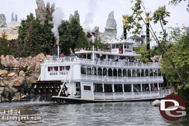 The Mark Twain Steaming along