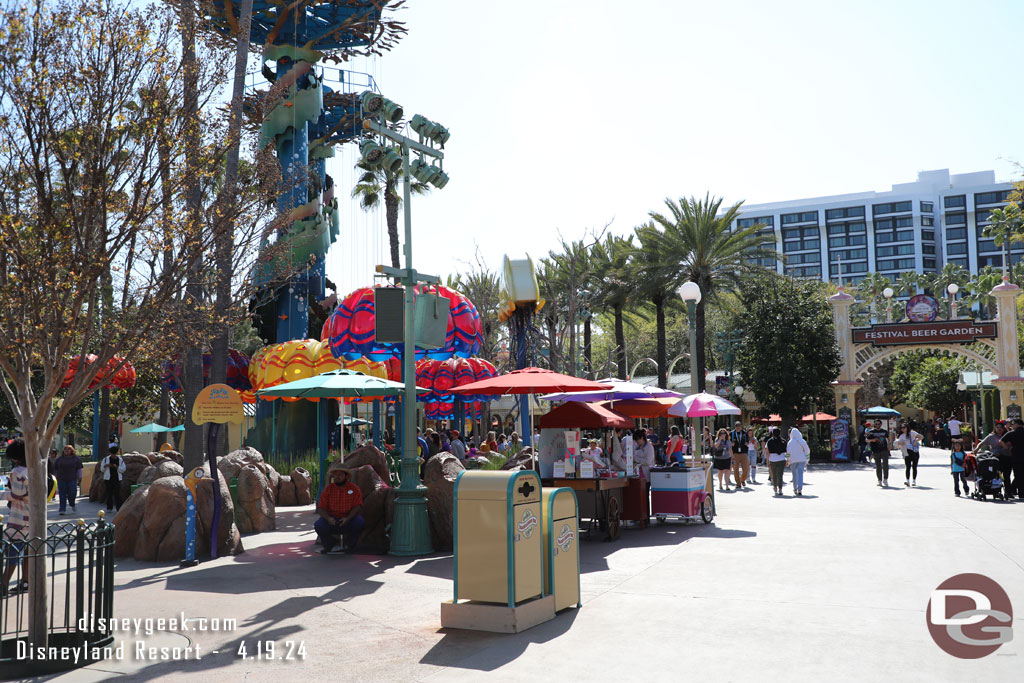 DCA had missing lamp posts too.