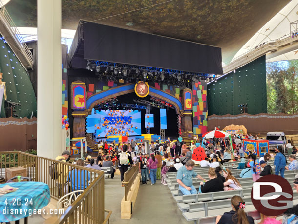 There are photo ops and characters on the floor in front of the stage, the stage  is used for dancing and characters and plenty of shaded seating available.