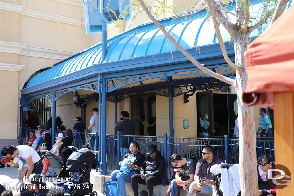 The LL and Standby queues enter through the original entrance walkway now.