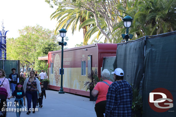 Earl of Sandwich has not opened yet, the concrete project fences are all still up.