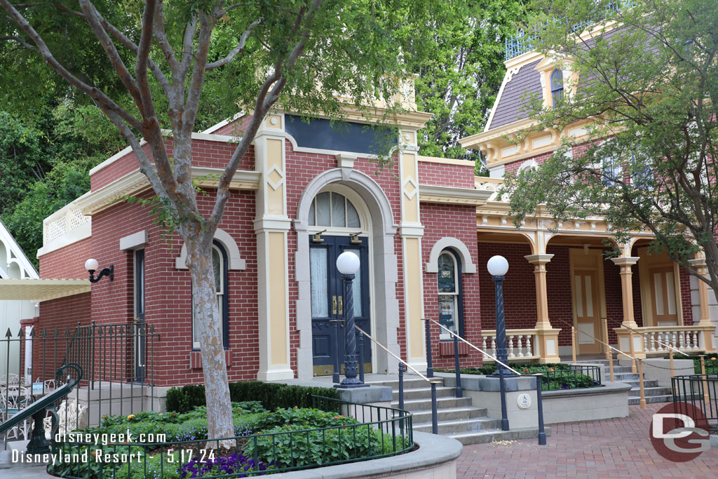 The renovation work on the exterior of the City Hall block of Main Street wrapped up since my last visit.