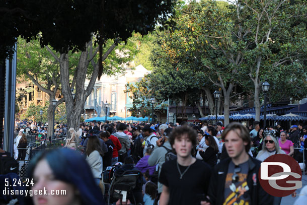 7:03pm - New Orleans Square was very busy already with most stand by viewing areas filling up already.