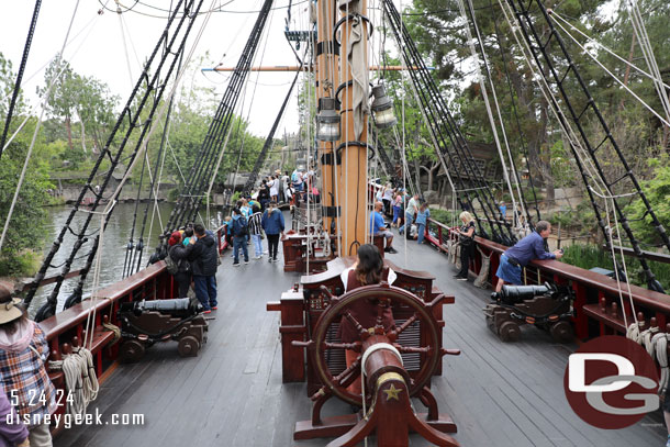 Seems everyone moved to the front of the ship.