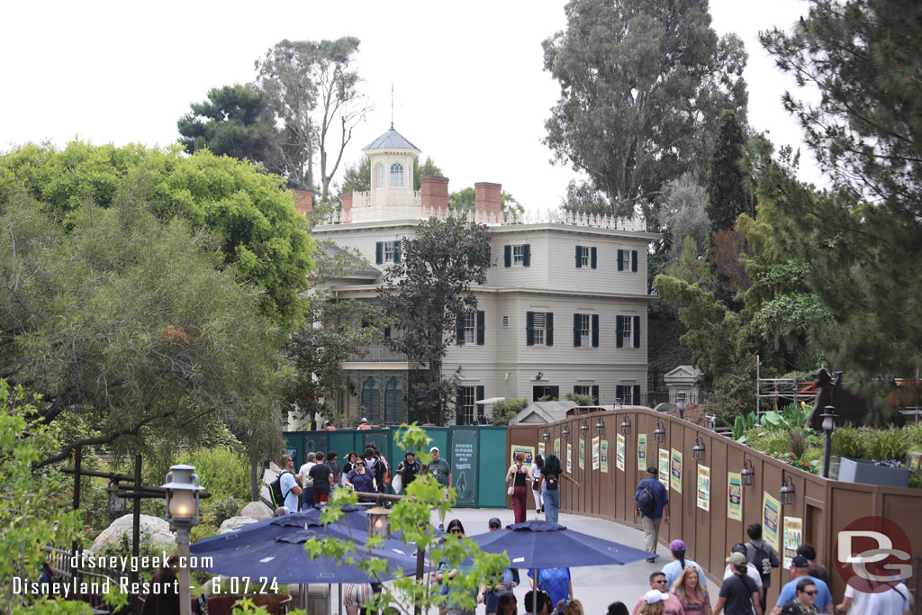 Looking back.  The walkway from the bridge to Star Wars Galaxy