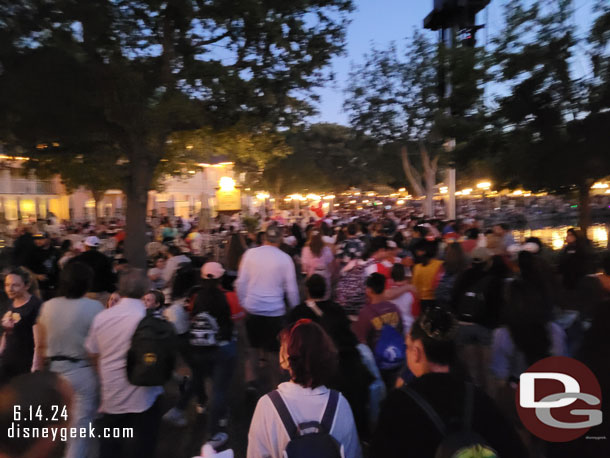 8:30pm - Decided to go check the Pirates queue.. which meant wading through the Fantasmic crowd