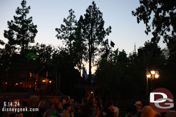 From near Pirates the trees looked a little thin today.. You could see the spires of Batuu clearly.