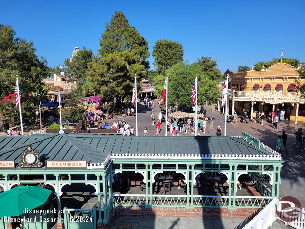 5:01pm - Onboard the Mark Twain Riverboat