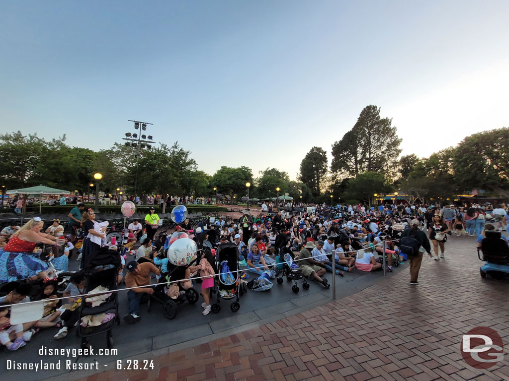 8:01pm - The hub was mostly full as guests wait for the fireworks at 9:30pm