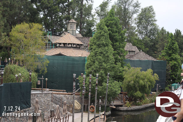 Scaffolding and scrims are up around the Hungry Bear