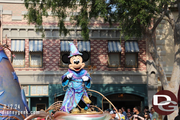 Mickey has had a costume change and is leading the parade :)