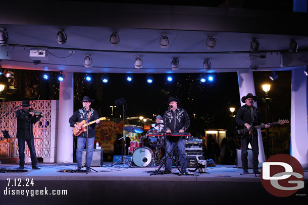 The Doo-Wah Riders performing this evening on the stage