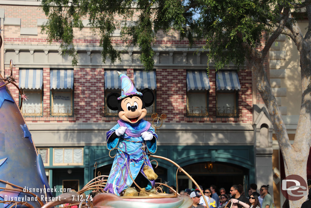 Mickey has had a costume change and is leading the parade :)