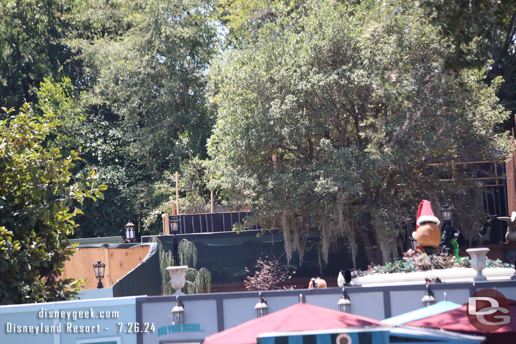 You can see a new wall since my last visit up on the left hand side. This will block off the queue that is still under construction from the portion that will open on Monday.