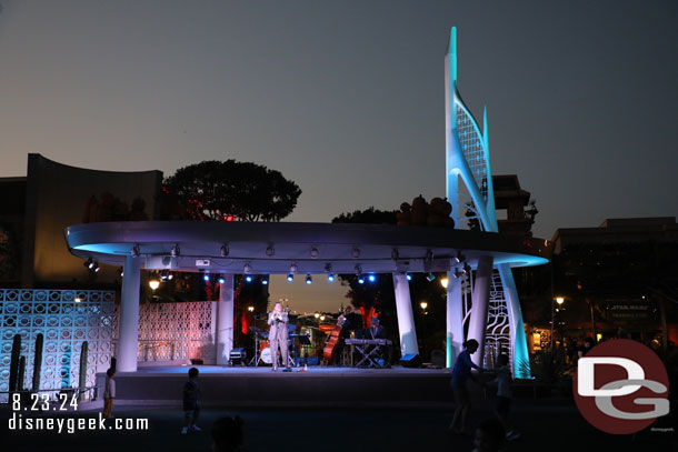  Alpha Rhythm Kings performing in Downtown Disney this Evening