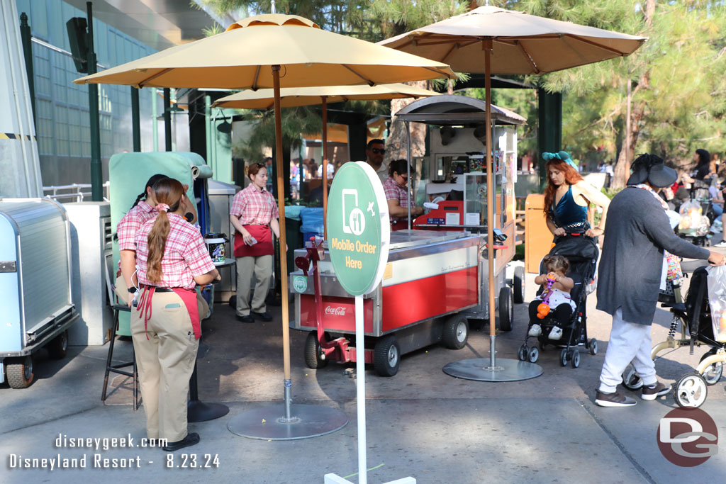 The popcorn cart in Grizzly Peak was on the mobile order system for the Halloween Popcorn buckets today.