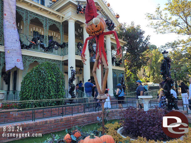 4:19pm - Scanned and walking toward the mansion