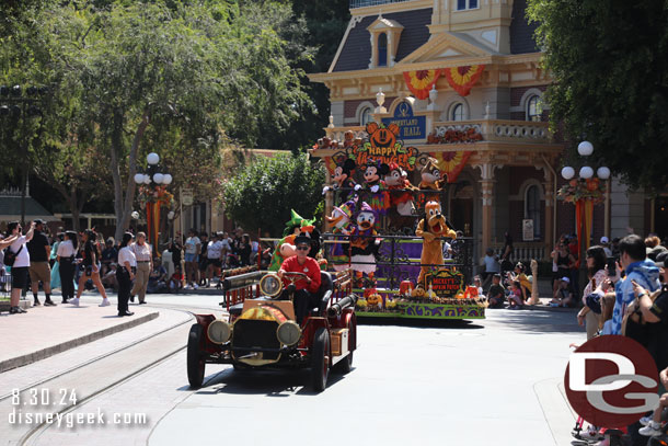 2:48pm - The 2:45pm Mickey and Friends Halloween Cavalcade passing through Town Squre