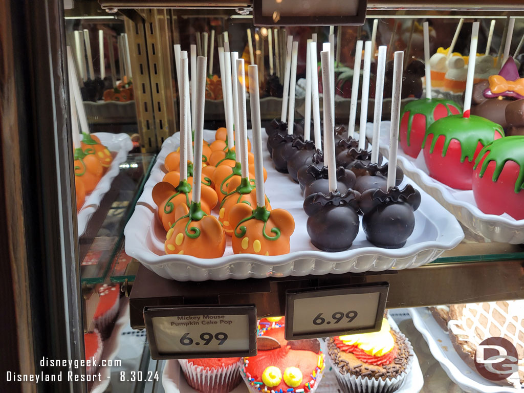 A look at the Halloween Treats in Pooh