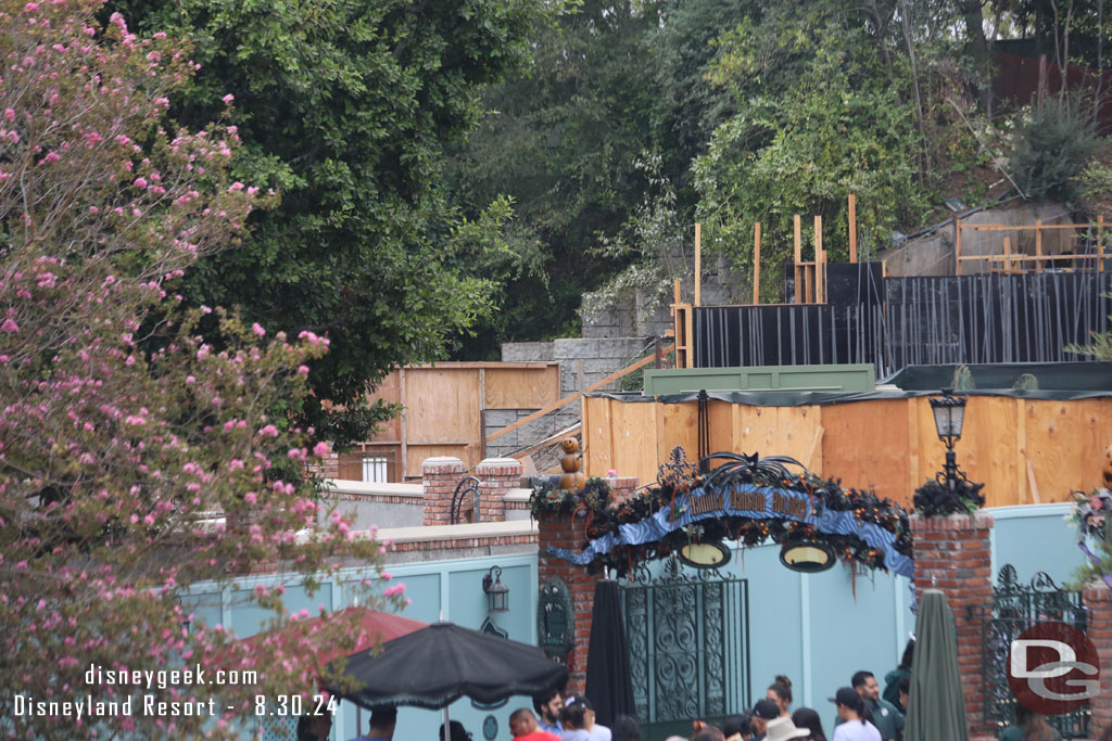 Looking into the new queue area