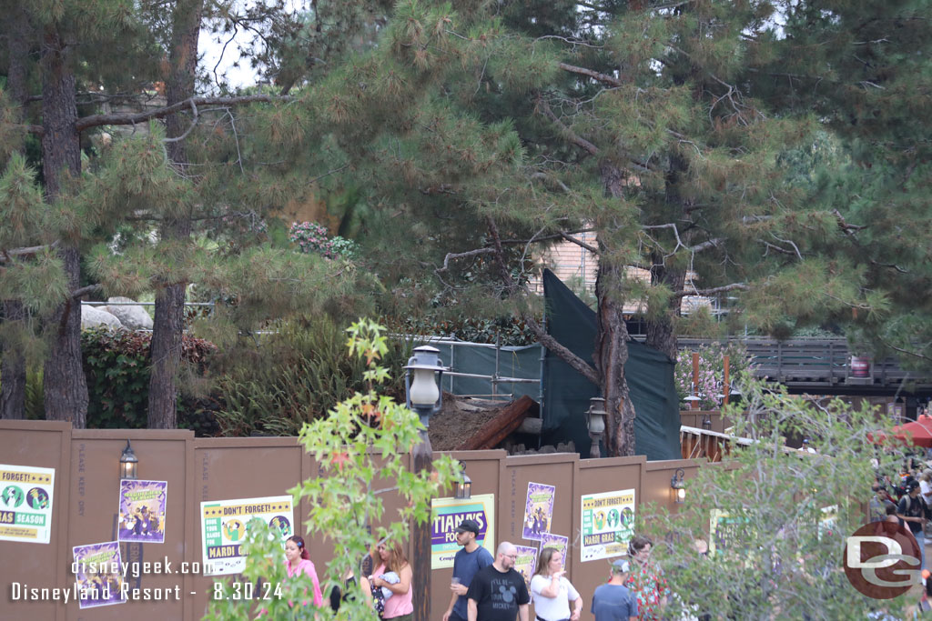 Walls up around the gift shop