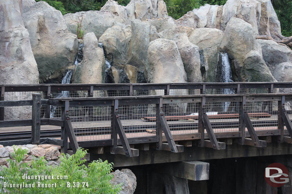 Renovation work on the trestle