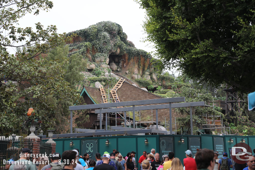 The new Haunted Mansion gift shop from ground level.