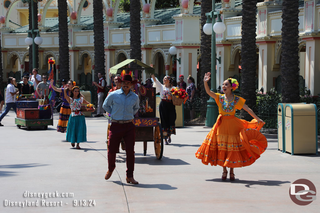 The Storytellers of Plaza de la Familia Celebrate The Musical World of Coco! 