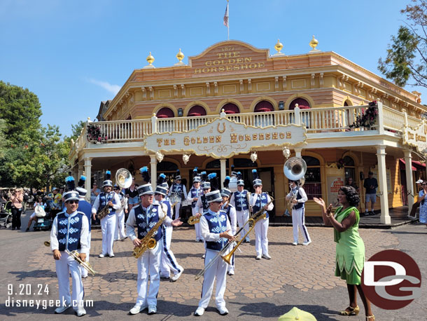 Princess Tiana joined the Disneyland Band