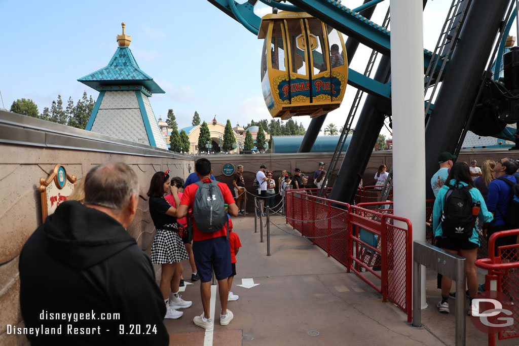 10:28am - Decided to go for a spin on the Pal-A-Round.  The wait turned out to be just under 20 minutes.