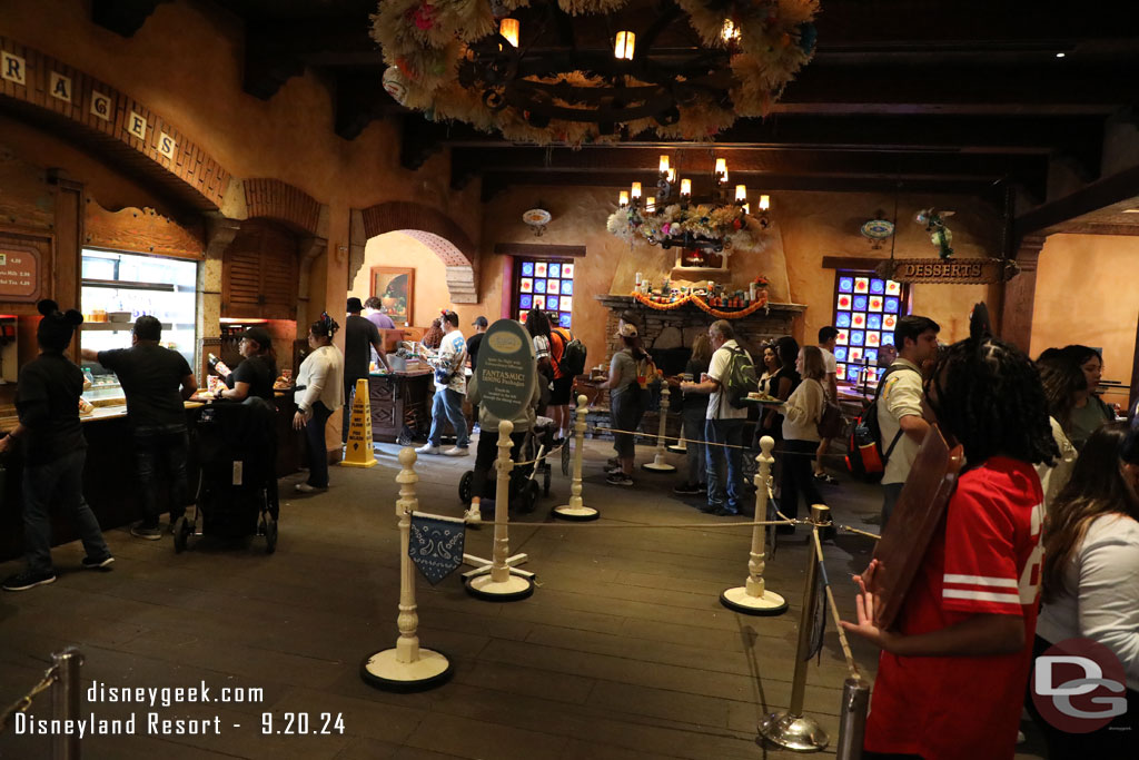 Rancho del Zocalo has an extended queue set up for the Fantasmic dining pickup