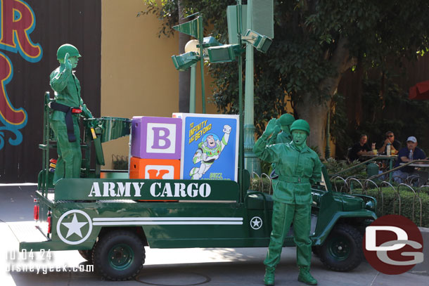 Green Army Men performing