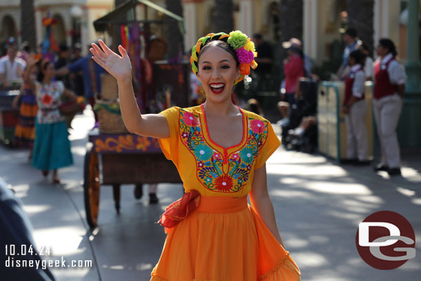 The Storytellers of Plaza de la Familia Celebrate The Musical World of Coco!