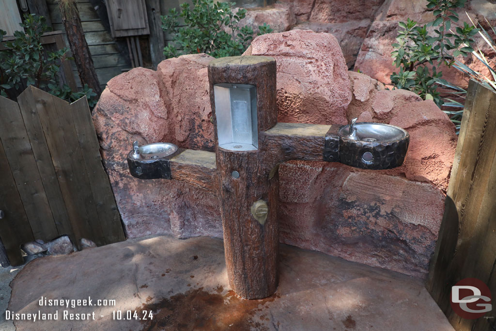 The new drinking fountain and bottle fill station in Frontierland across from the Big Thunder exit.