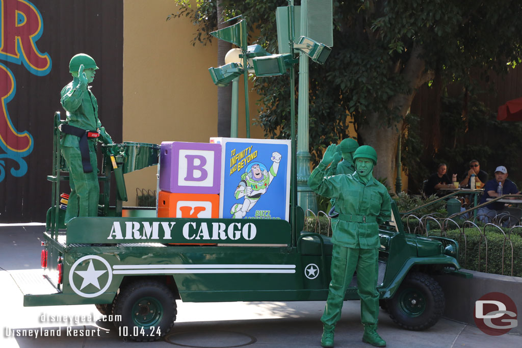 Green Army Men performing