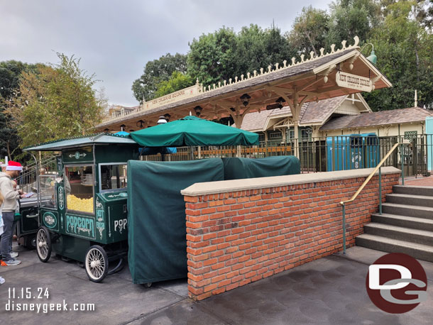 The popcorn cart is now near the train station vs the main walkway.