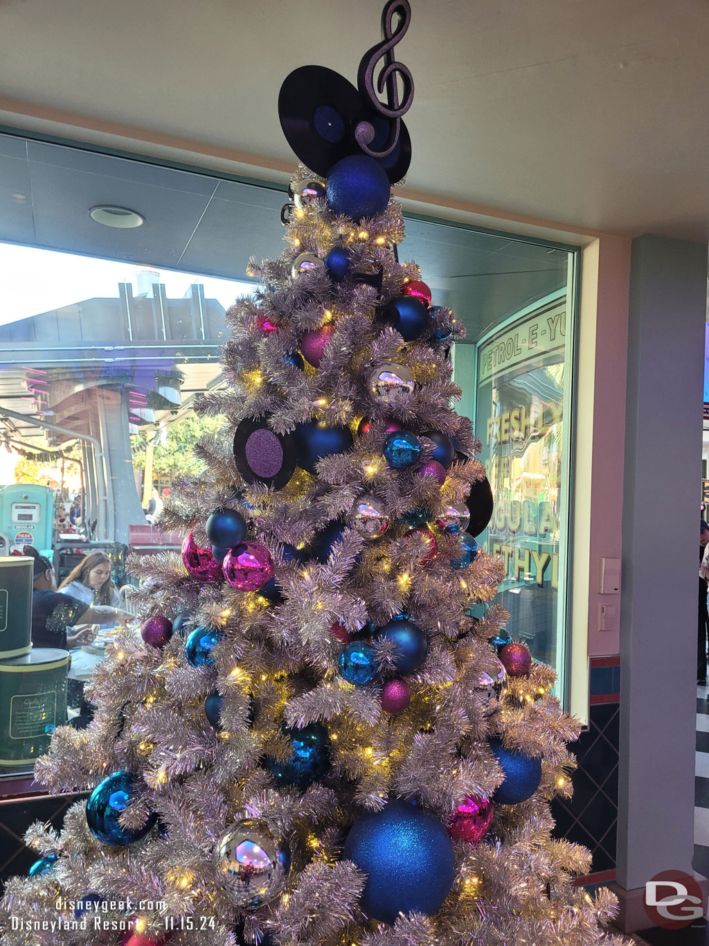 A Christmas Tree in Flo