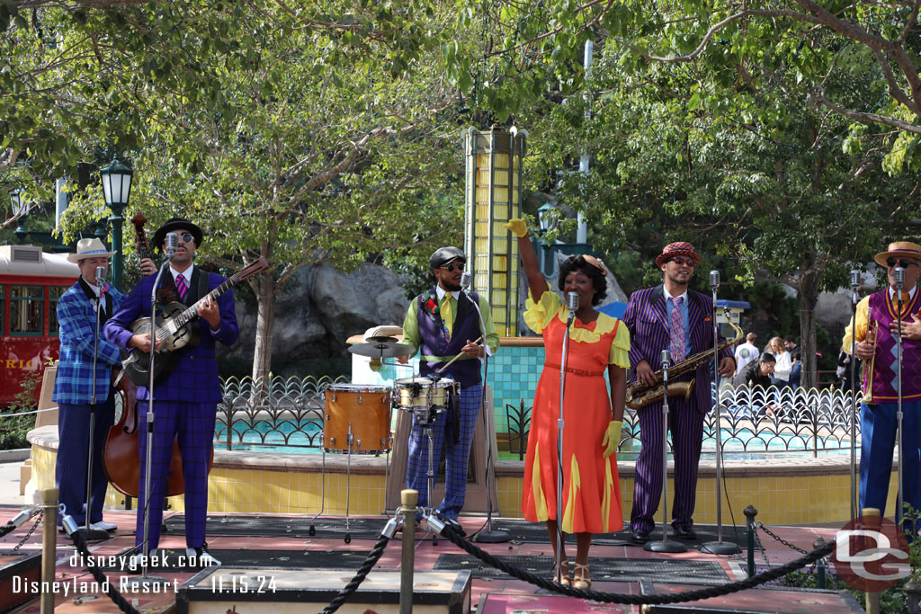 Five and Dime performing Holiday favorites