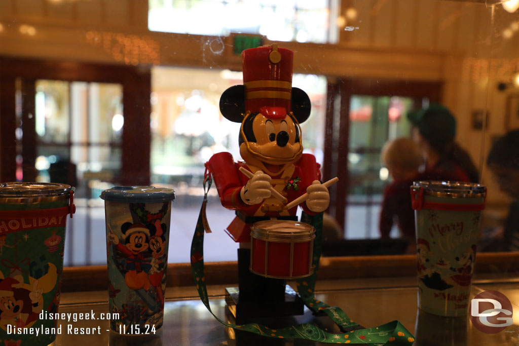 Mickey Holiday Sipper