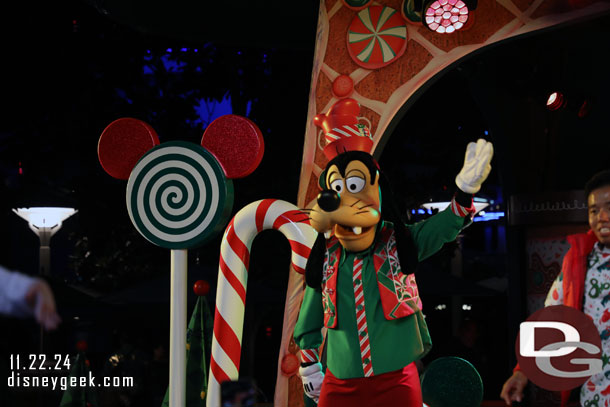 Goofy at the Disney Holiday Dance Party