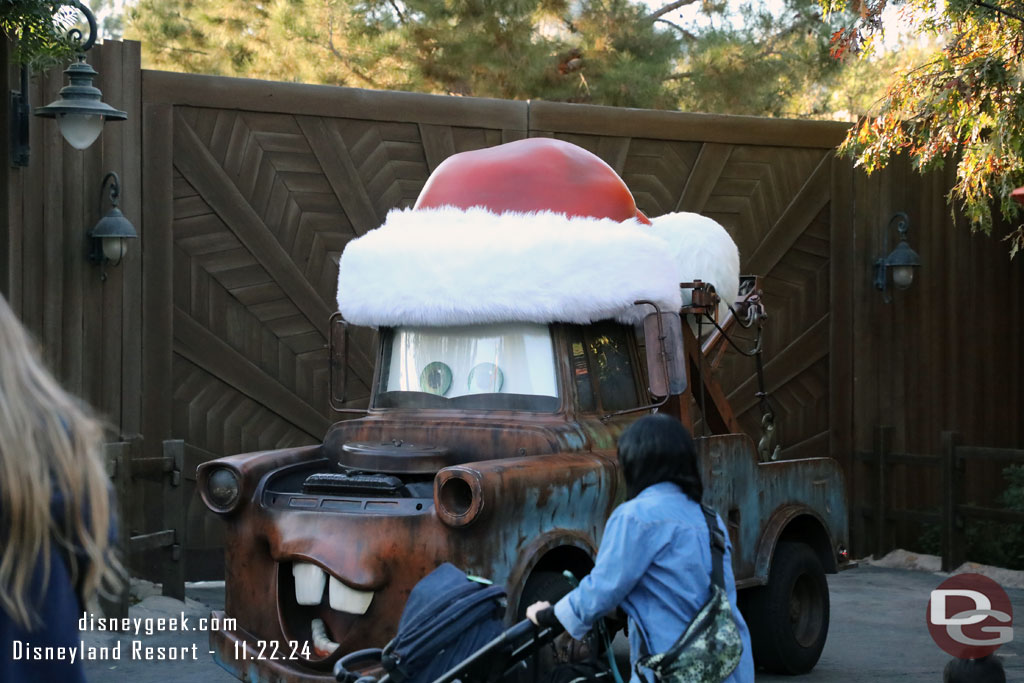 Santa Mater out on  Cross Street