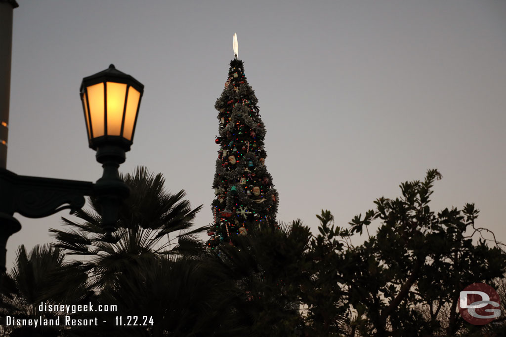 The tree lighting moment tonight had no audio.