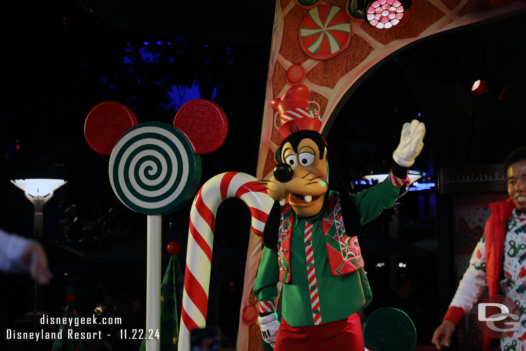 Goofy at the Disney Holiday Dance Party