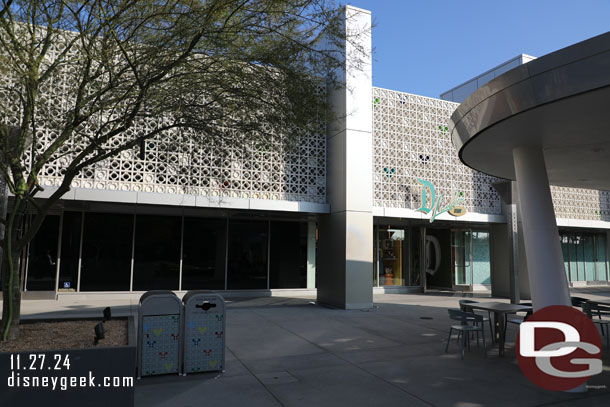 The new D-Lander shop has soft opened today. On the left the  Avengers Reserve store will be opening soon.