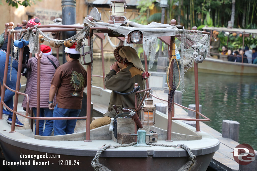 9:13am - About to board.  Wish the Jingle Cruise would return to the west coast.