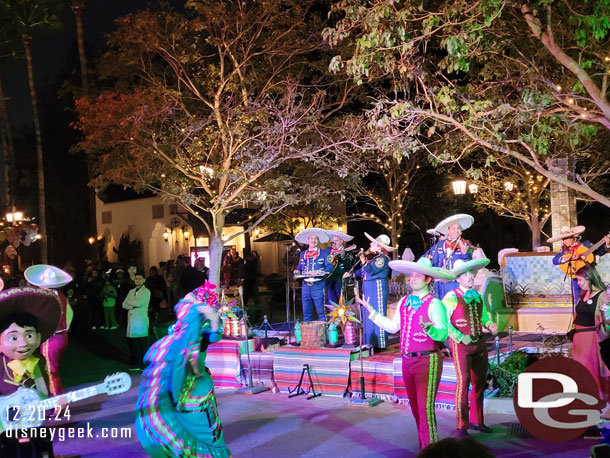 A Musical Christmas with Mariachi Alegría de Disneyland & Miguel! 