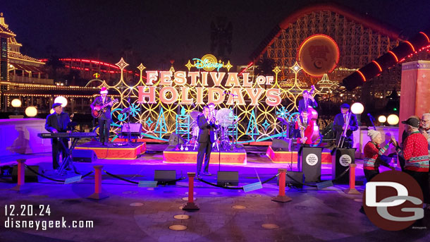 Alpha Rhythm Kings were performing at Disney Festival of Holidays.  Their set was disappointing. It only included one Christmas song.