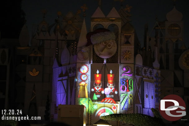 The 7:15pm projection show on it's a small world holiday