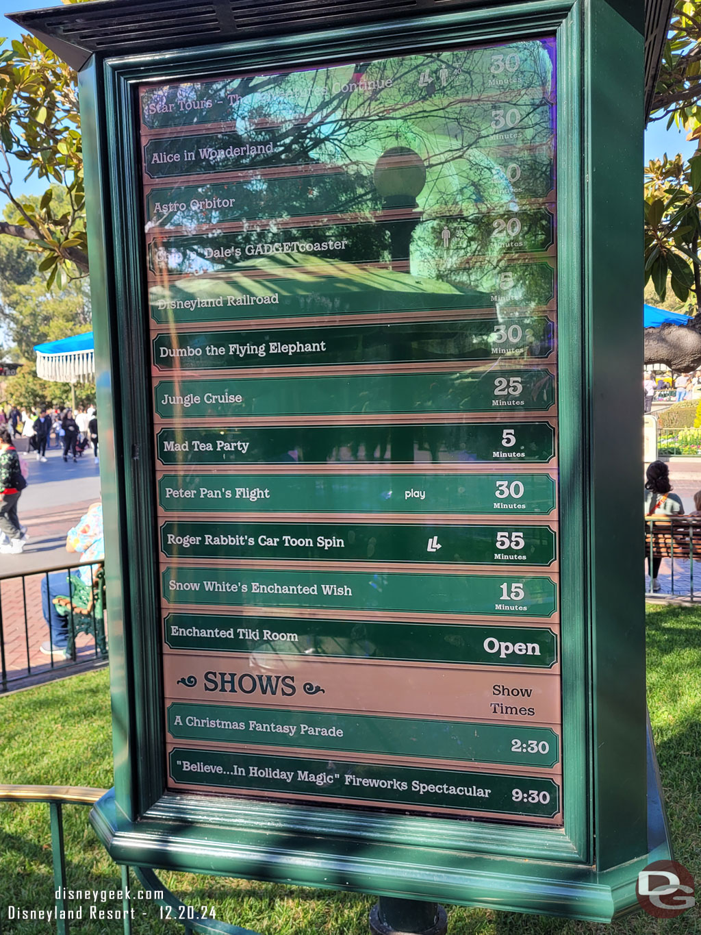 Disneyland wait times at 12:02pm